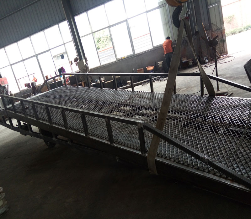 移動式液壓登車橋